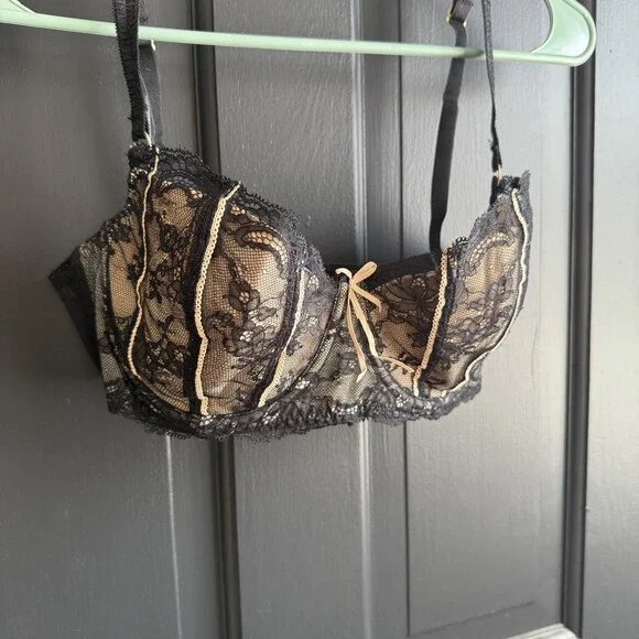 DKNY 34D Black Lace Balconette Plunge Sheer Floral Underwire Bra Lingerie - Picture 1 of 15